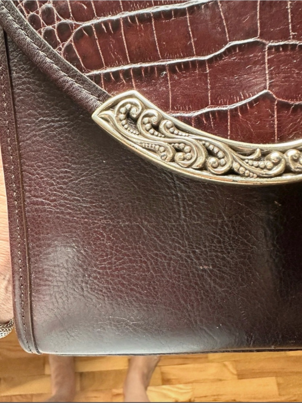 🎉Brighton Black Croc-Embossed Crossbody Bag with Silver wallet and dust bag &box - Picture 3 of 5